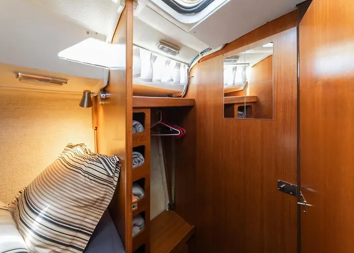 船屋 Seaside Chill-out On A Sail Yacht 卡列罗港