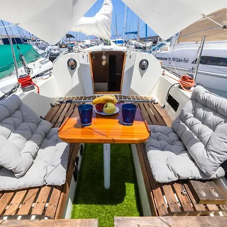 Seaside Chill-out On A Sail Yacht * Пуэрто-Калеро